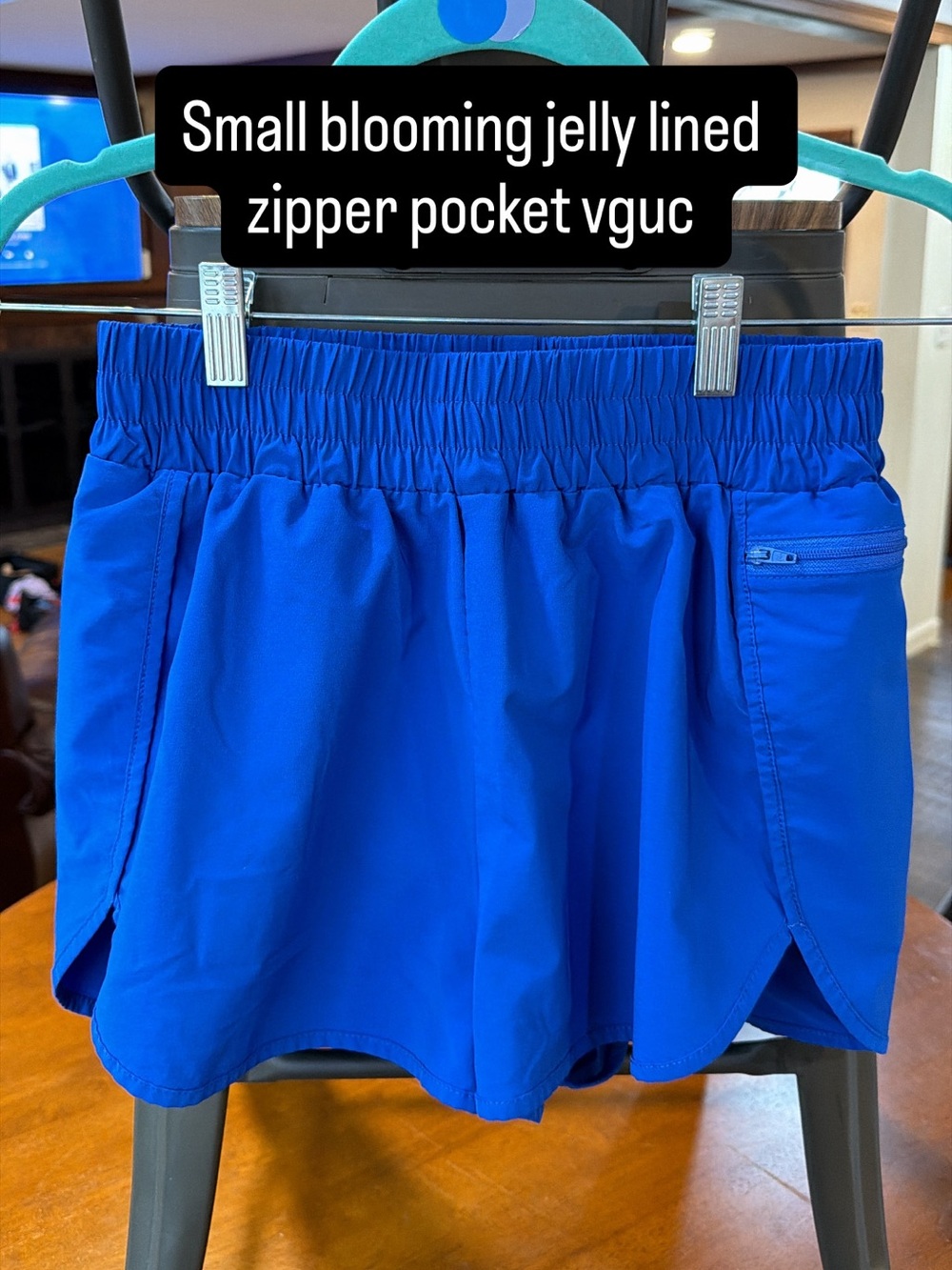 Blooming jelly lined blue shorts